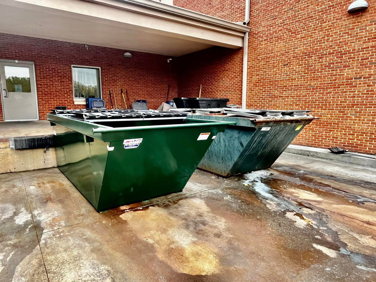 Rugged Steel Works AMERI-KAN 801 High Capacity Sloped Container