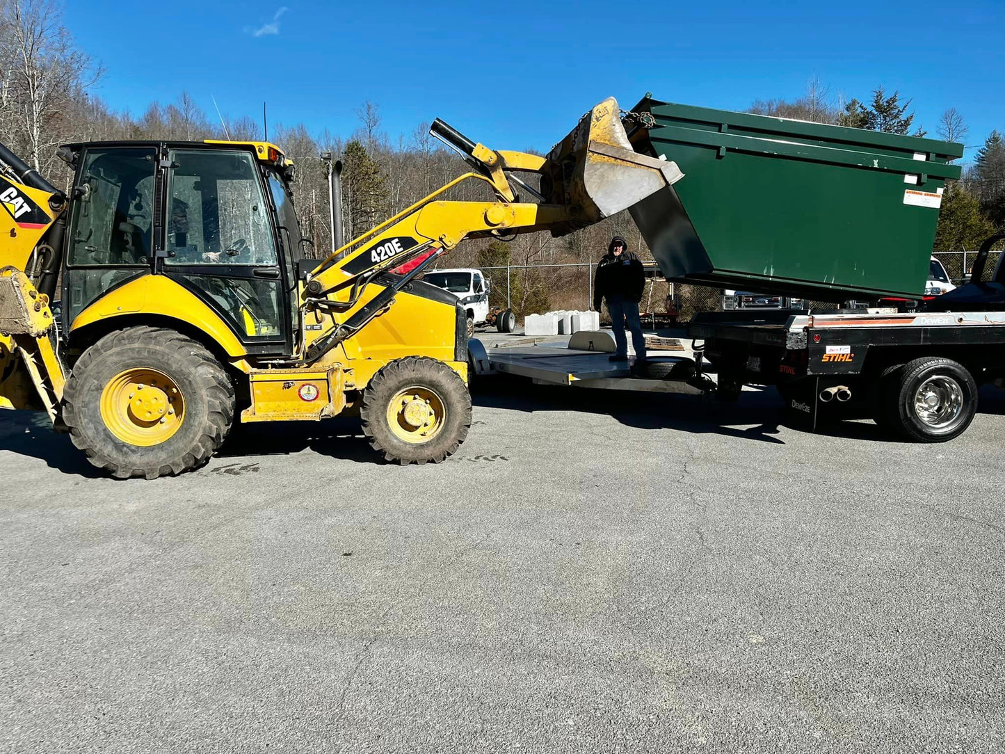 Rugged Steel Works AMERI-KAN 601 High Capacity Sloped Container