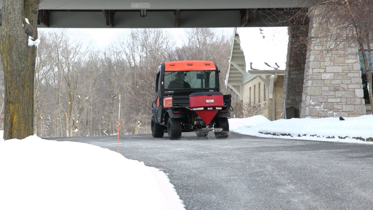 WESTERN® LOW PROFILE 500 Spreader
