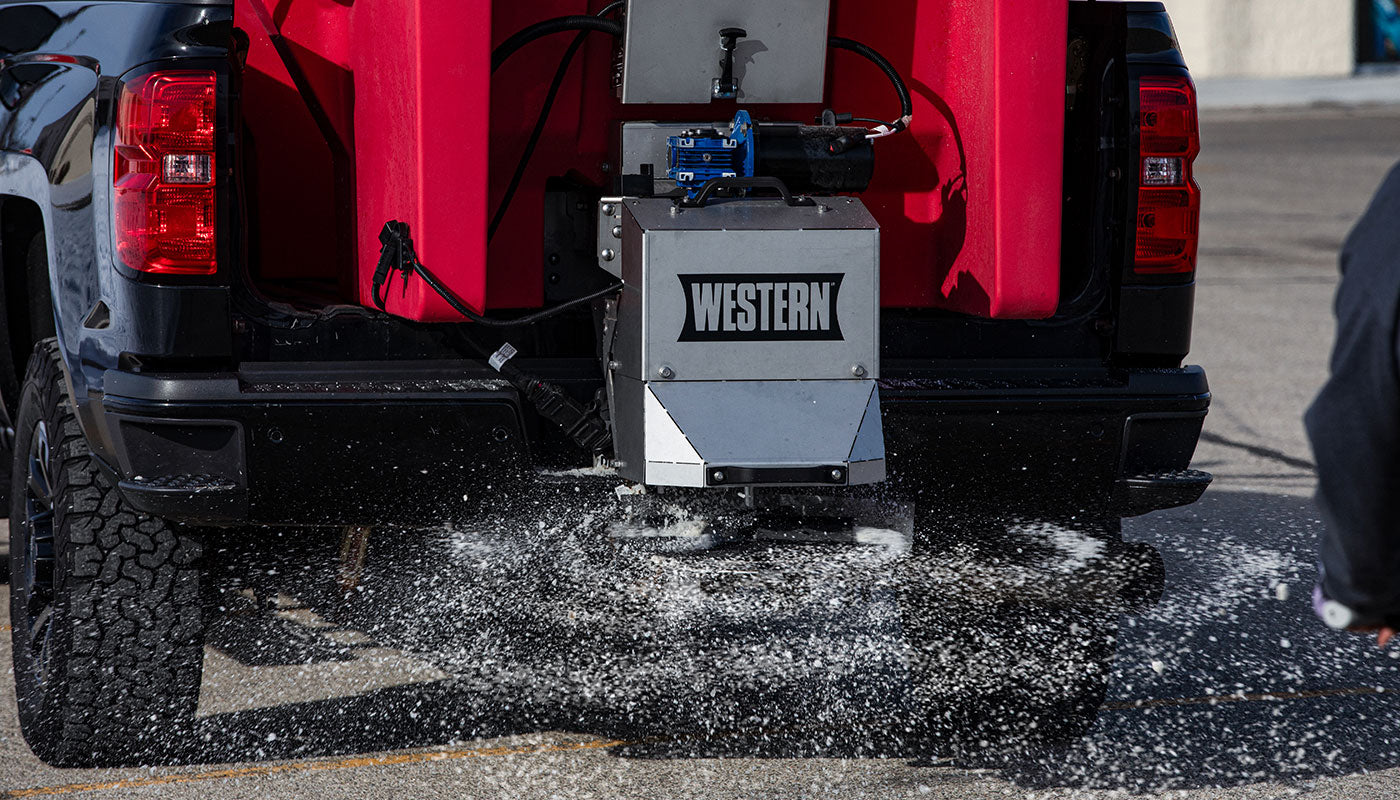 WESTERN® MARAUDER™ Poly Hopper Chain Drive Spreader