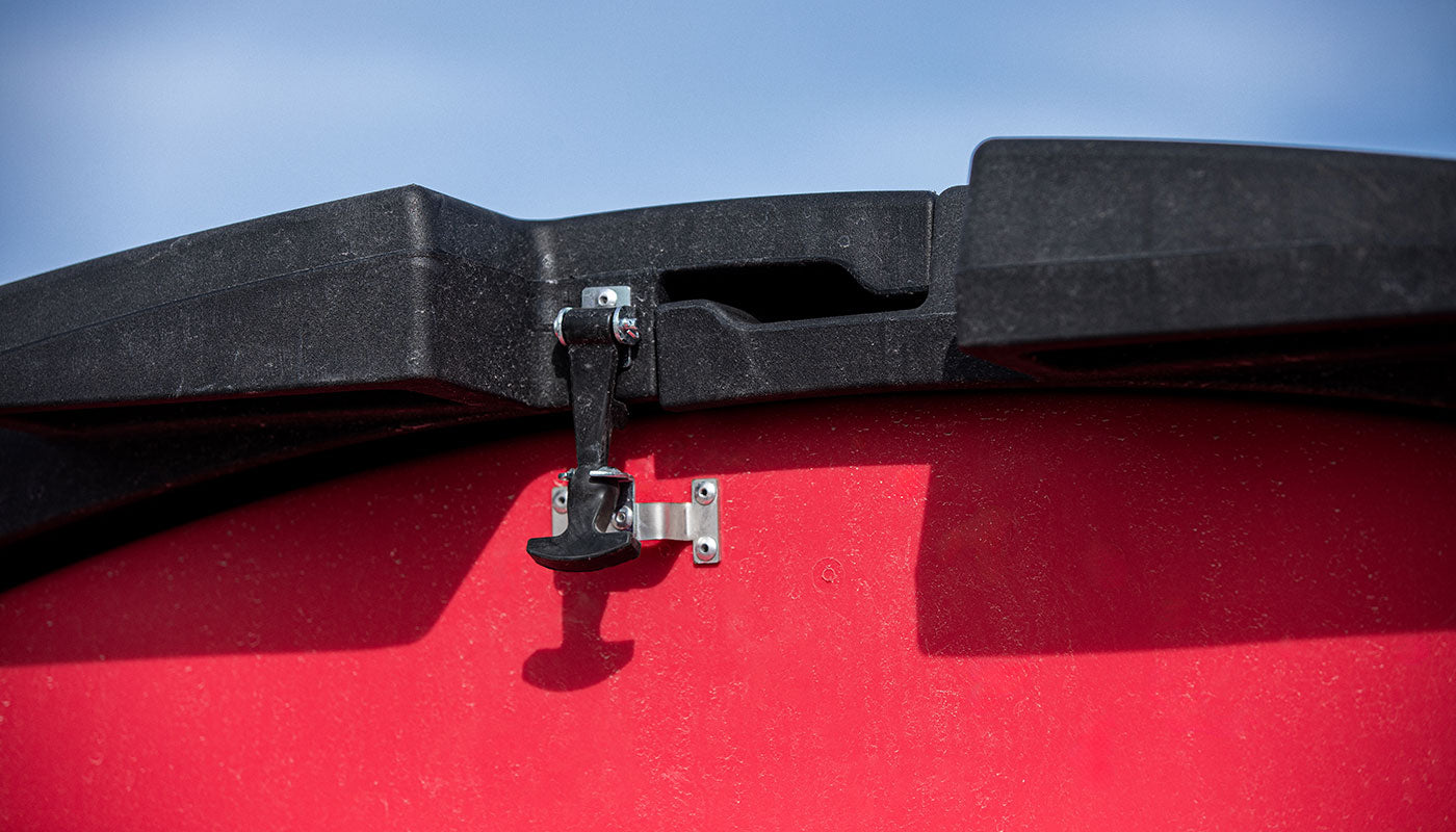 WESTERN® MARAUDER™ Poly Hopper Chain Drive Spreader