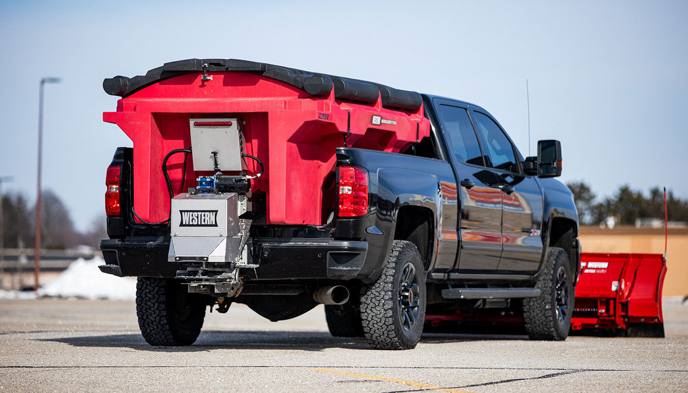 WESTERN® MARAUDER™ Poly Hopper Auger Drive Spreader