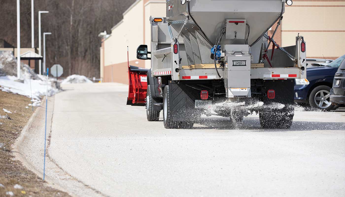 WESTERN® MARAUDER™ Stainless Steel Hopper Chain Drive Spreader