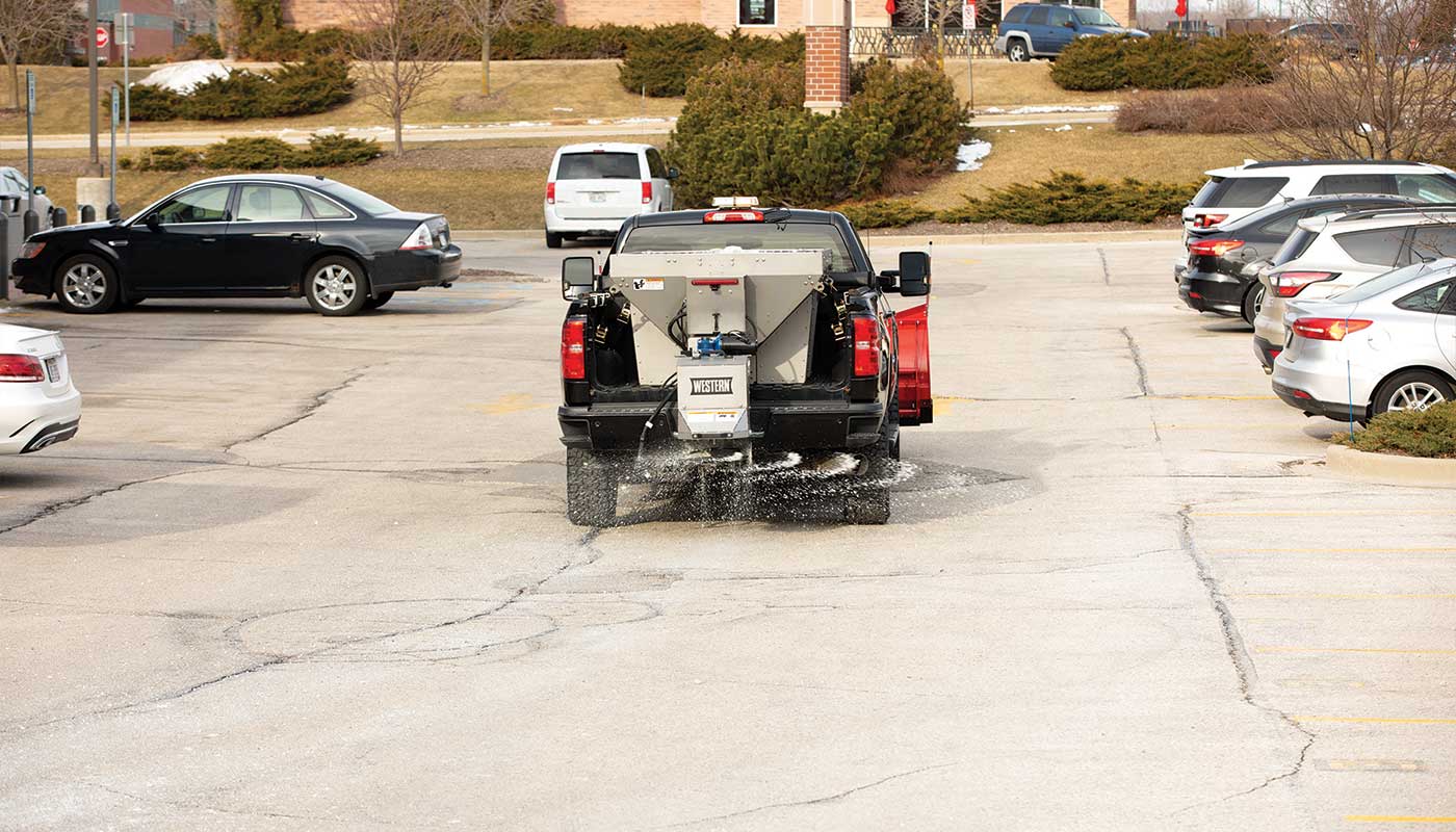 WESTERN® MARAUDER™ Stainless Steel Hopper Auger Drive Spreader