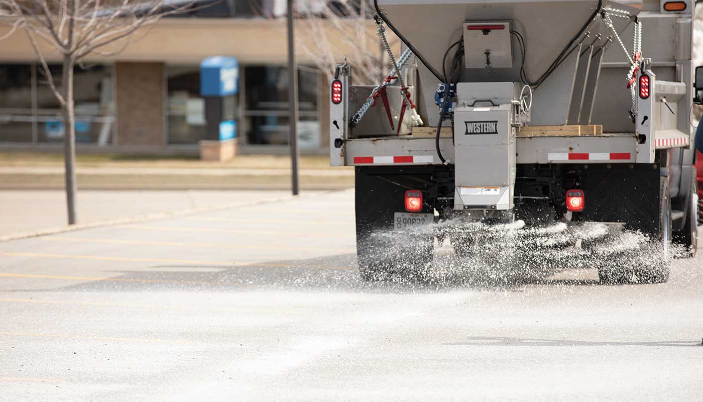 WESTERN® MARAUDER™ Stainless Steel Hopper Chain Drive Spreader