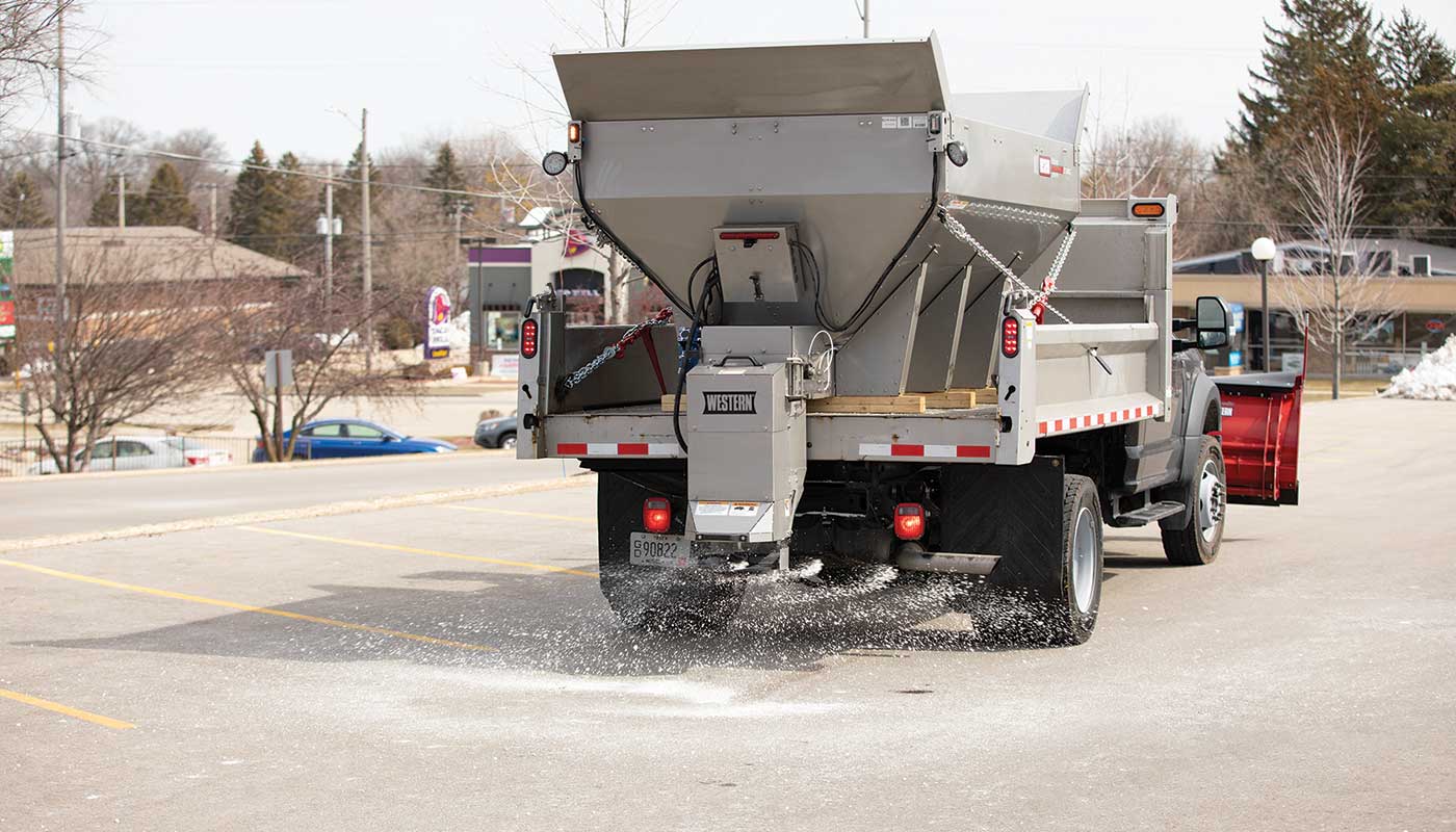 WESTERN® MARAUDER™ Stainless Steel Hopper Chain Drive Spreader